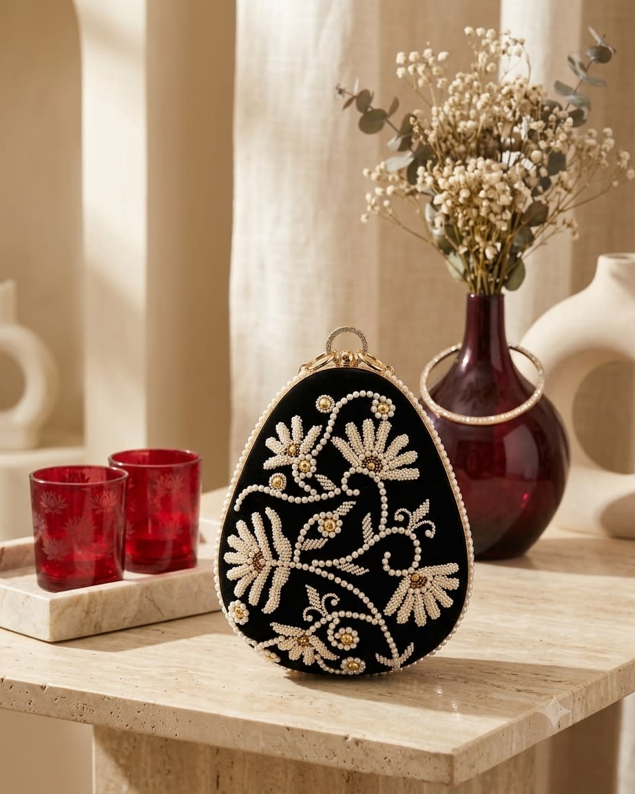 Nera Geometric Oval Clutch