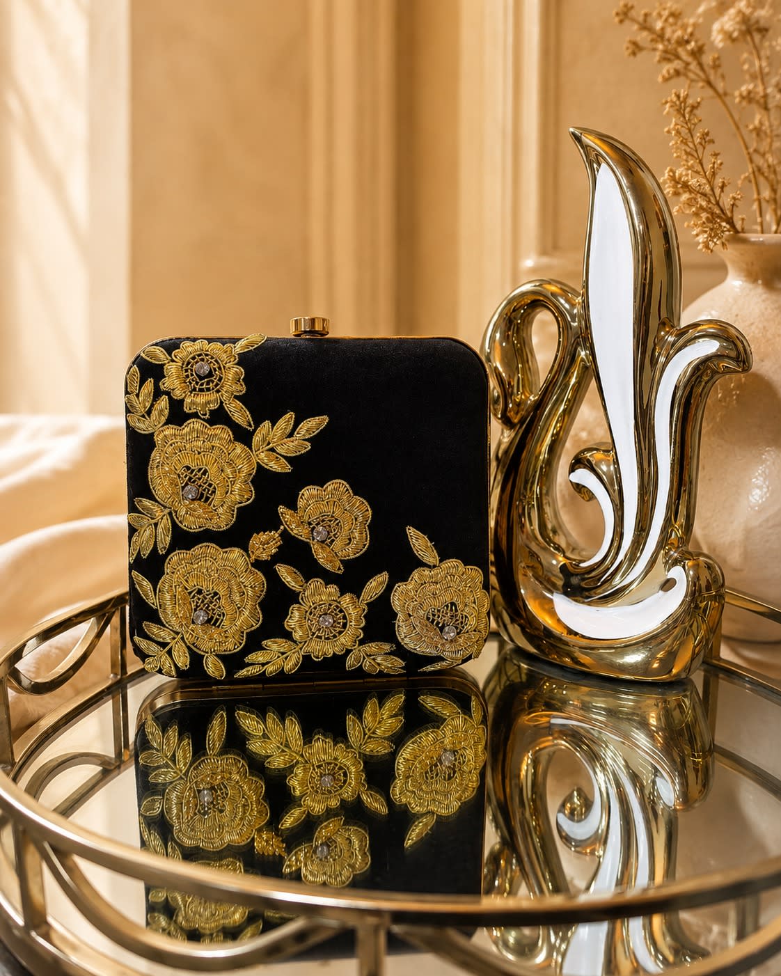 Rosa Nera Velvet Clutch